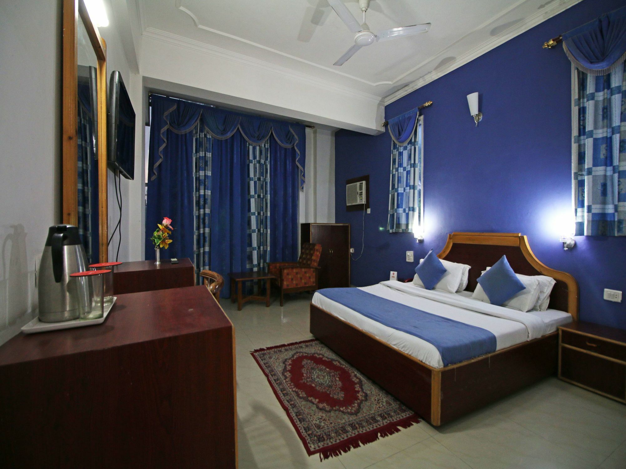 Hotel Oyo 5667 Katra Continental Zewnętrze zdjęcie