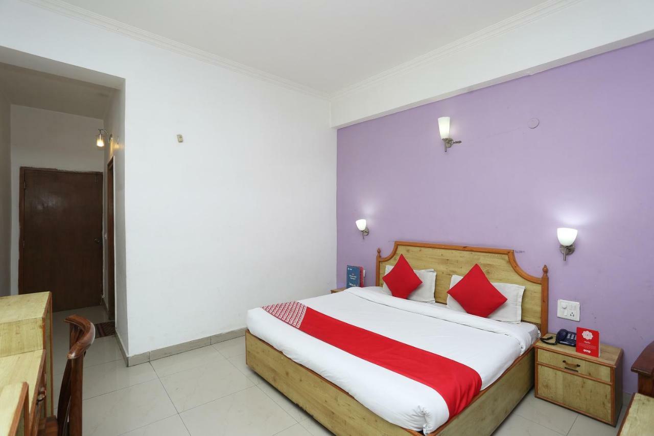 Hotel Oyo 5667 Katra Continental Zewnętrze zdjęcie